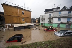 Щети за 15 млн. евро след наводнения в Рим