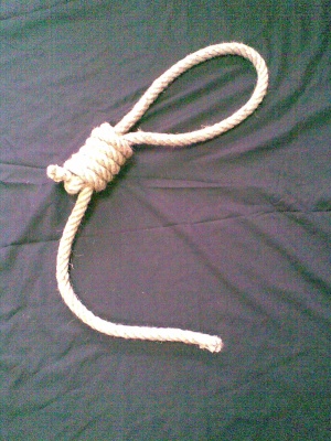 Мъж се обеси в с. Черниче, до Симитли