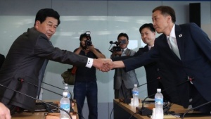 Двете Кореи събират разделени семейства