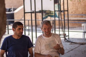 В джамията и в бара всеки един е свободен