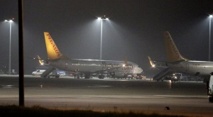 Украинец опита да отвлече самолет към Сочи - заплашил с бомба