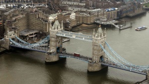 Лондон се готви за наводнение от р. Темза