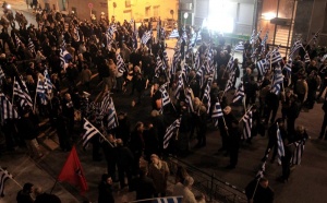 „Златна зора“ във видеоклип: Ще си ушием дрехи от албанците