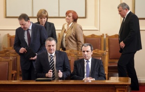 Кабинетът гласува добавките от 30 лв. за най-бедните