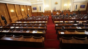 Правната комисия на НС отхвърли предложението за референдум