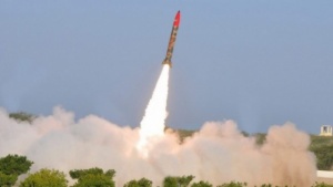 Северна Корея изстреля 4 ракети