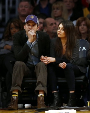 Най-накрая: Мила Кунис и Аштън Къчър се сгодиха!