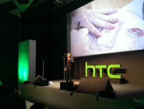 HTC издирва испански мотоциклетист, помогнал на Питър Чоу в Барселона