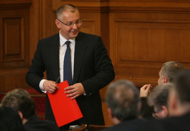 Станишев: Референдумът на Плевнелиев - евтин политически трик