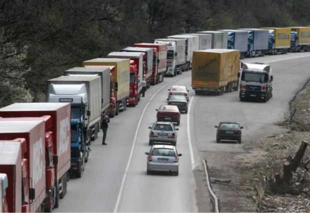 Опашката от камиони на границата – над 10 км.
