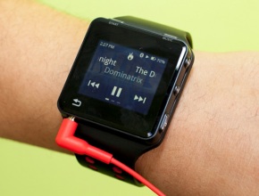 Умният часовник на Motorola ще заложи на стила и батерията