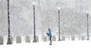 Нови снежни бури сковаха САЩ