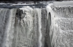 Ниагарският водопад отново замръзна