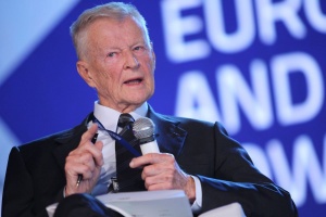 Бжежински: Русия има ирационален лидер