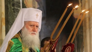 Патриарх Неофит припадна в Истанбул