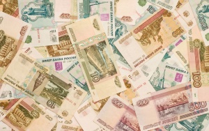 Крим приема рублата за официална валута