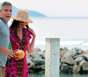 Джордж Клуни заведе гаджето си на сафари