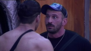 Сбиха ли се едрите мъжаги в „Къртицата 2“?