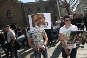 Протестиращи искат Плевнелиев да излезе в дълъг отпуск