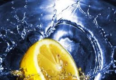 Вода с лимон поне веднъж дневно