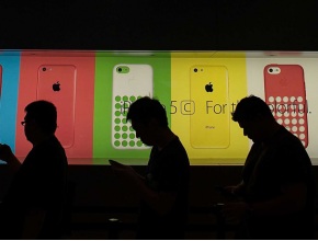 Анализатори смятат, че продажбите на iPhone са минали 500 милиона броя