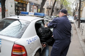 Задържаха 24-годишен за убийството в подлеза на НДК