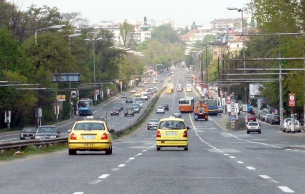 Започна ремонтът на бул. „Цариградско шосе“
