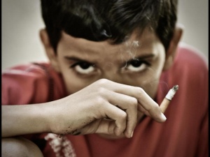 Повече от половината деца са пасивни пушачи