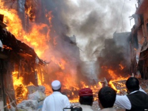 Атентат в Пакистан уби 15 и рани 35 души