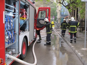 Голям пожар в центъра на Бургас