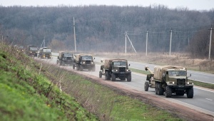 Два камиона с ракетни снаряди задържани в Източна Украйна