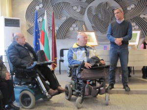 Половината от фирмите не наемат хора с увреждания