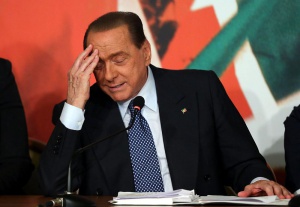 Берлускони става баща за 6-и път?