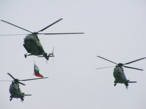 Вертолети и самолети започват тренировъчни полети за 6 май