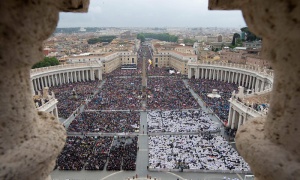 Папа Франциск провъзгласи за светци Йоан Павел II и Йоан XXIII