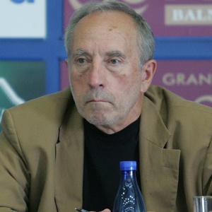 Алекс Алексиев откри кампанията си, въпреки че ЦИК го отстрани