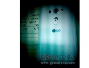 Снимка на LG G3 показва нов дизайн на задните бутони