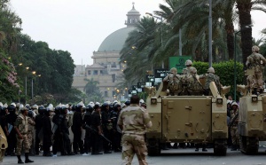 Осъдиха на смърт 700 ислямисти в Египет