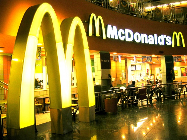 “МакДоналдс” закрива ресторантите си в Крим