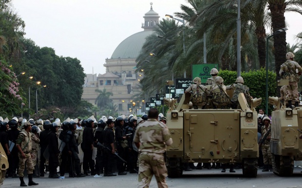 Осъдиха на смърт 700 ислямисти в Египет