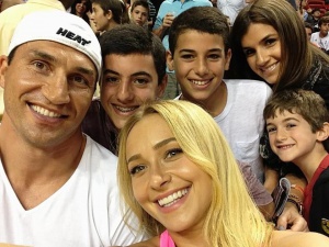 Кризата в Украйна отложи сватбата на Кличко