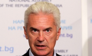 Сидеров замесен в нов скандал, налетял на клиенти в заведение