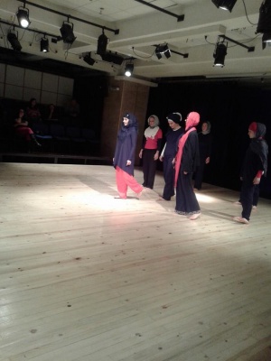 Актьорите от Театър „Алма Алтер“ заминаха за Техеран