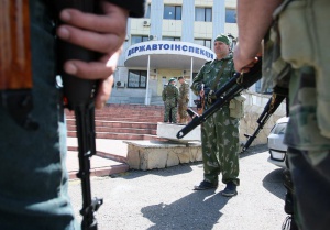 Донецк и Луганск гласуват на референдум за статут на регионите