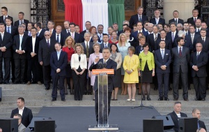 Виктор Орбан иска автономия за унгарците в Украйна