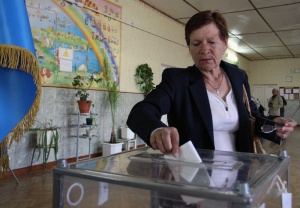 Напрежение в Източна Украйна заради референдума