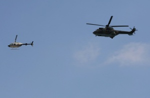 Парапланери и вертолети издирват изчезналите студенти в Балкана