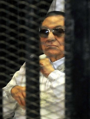 Три години затвор за бившия египетски президент Хосни Мубарак
