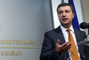 Министър Стойнев обеща 250 млн. евро повече за бизнеса