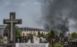 Тридесет загинали при сражения между сепаратисти и армия на летището в Донецк